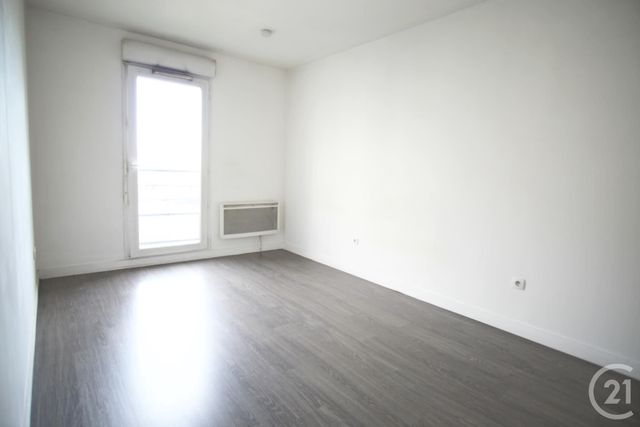 Appartement F2 à louer THIAIS